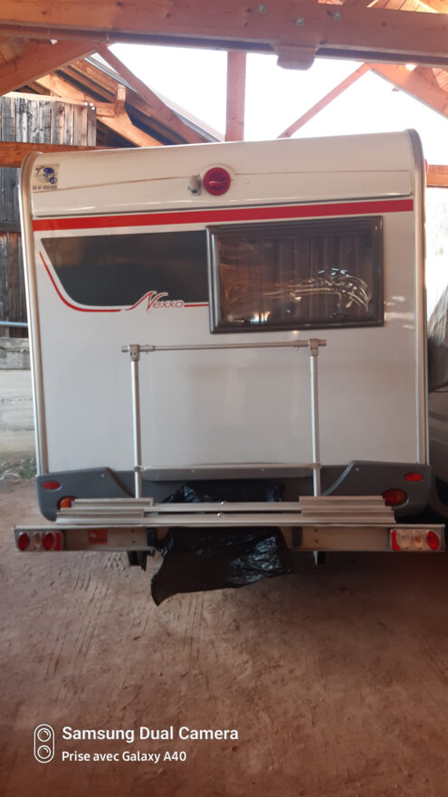 photos.external