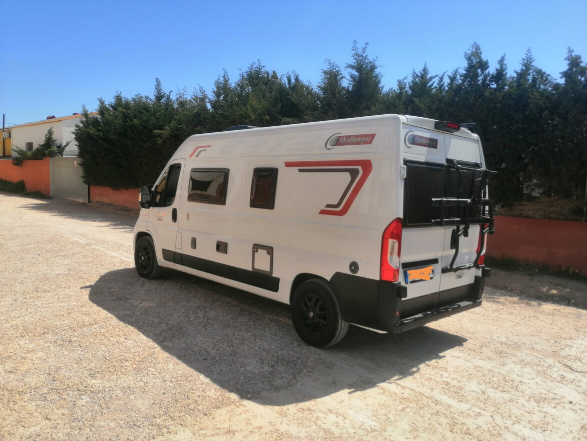photos.external