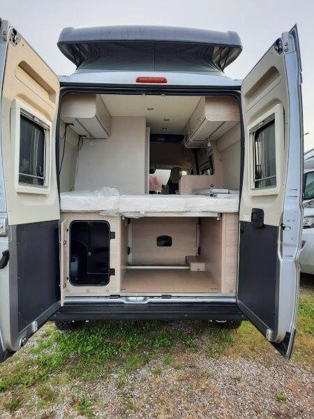 photos.external