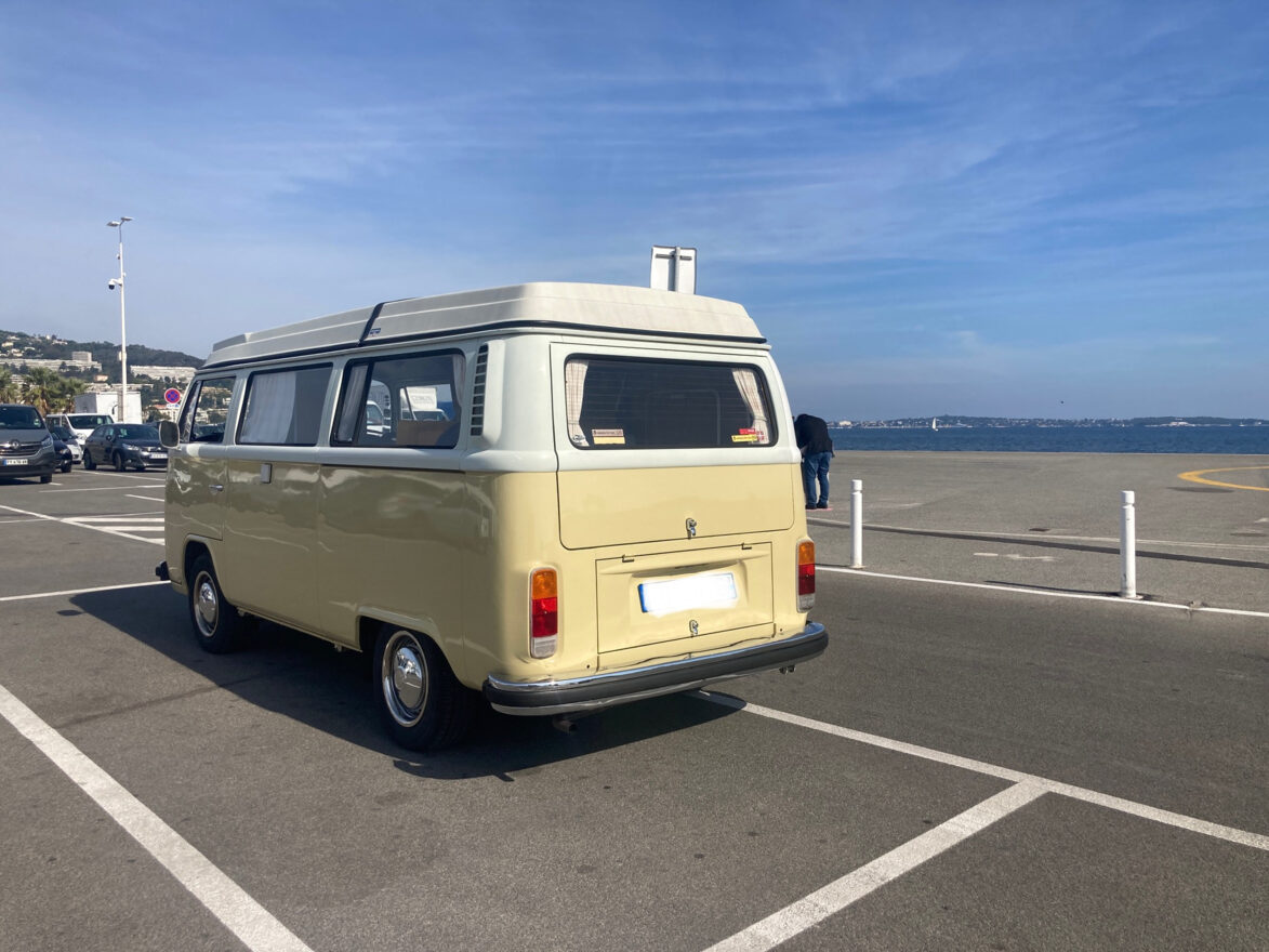 photos.external