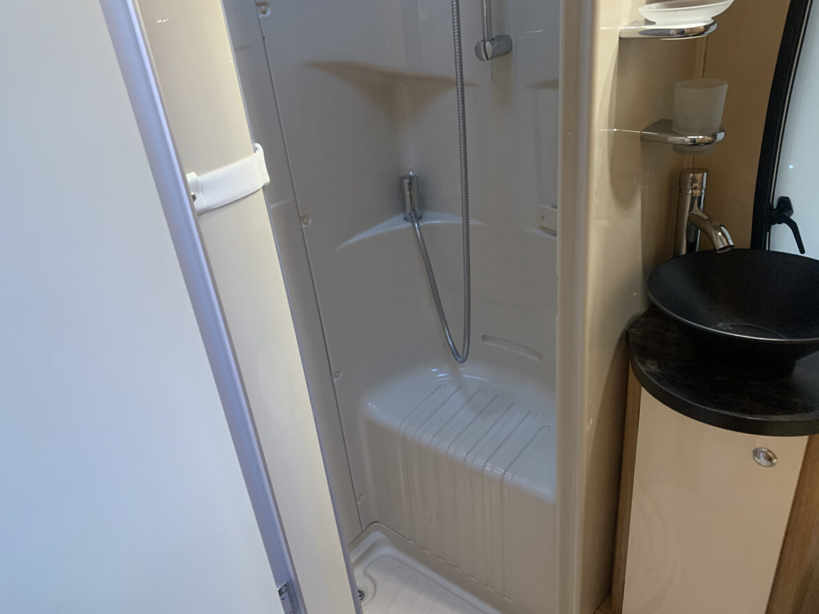 photos.bathroom