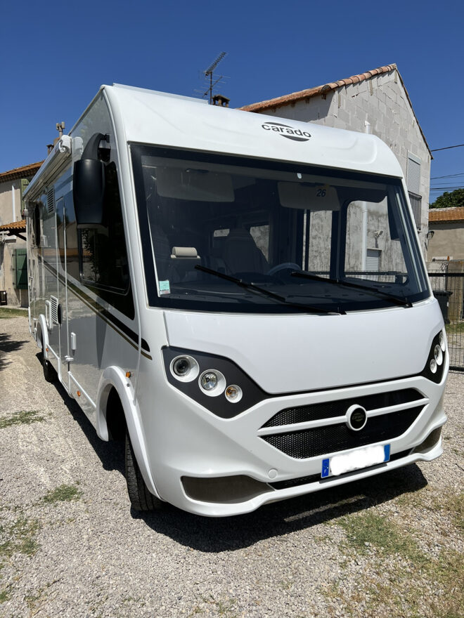 photos.external