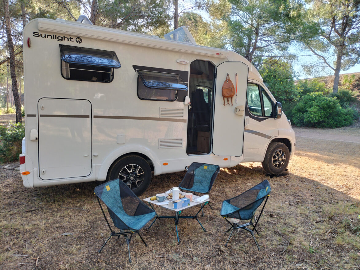 photos.external
