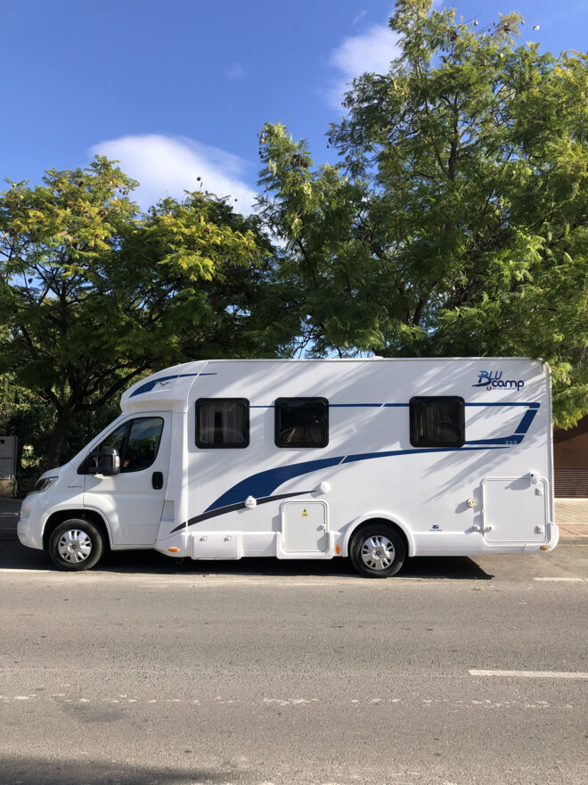 photos.external