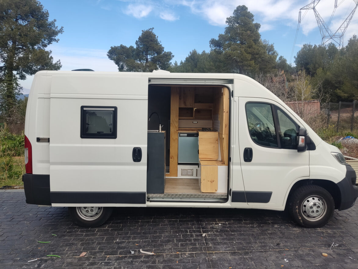 photos.external