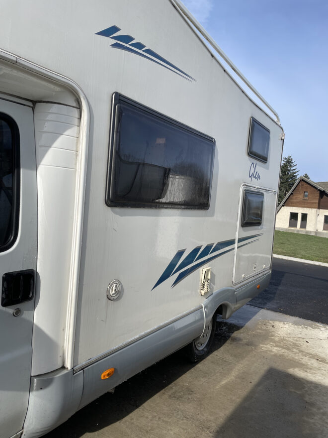 photos.external