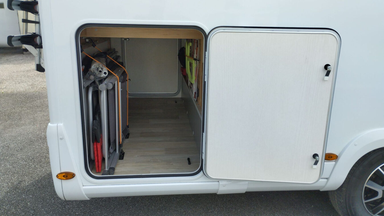 photos.external