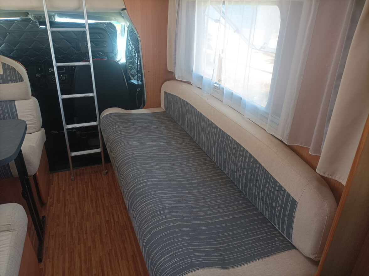 photos.couch