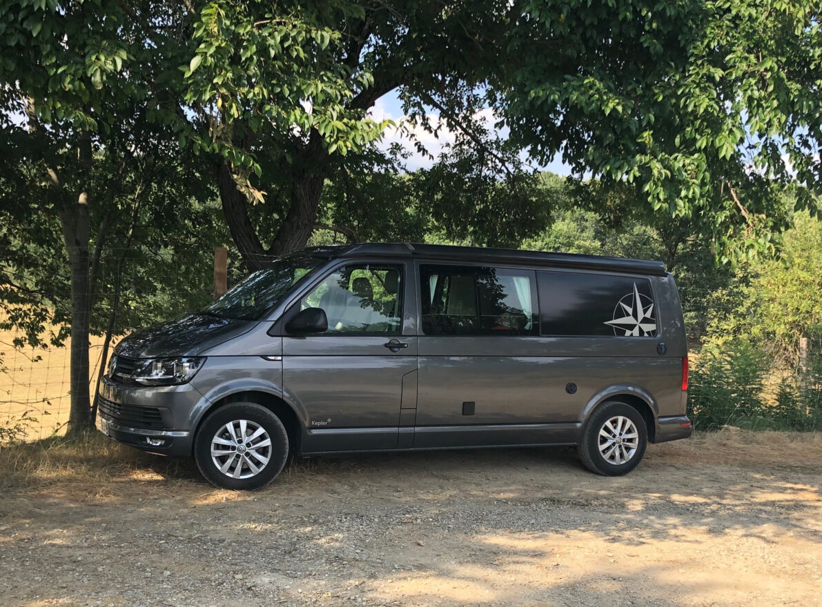 photos.external