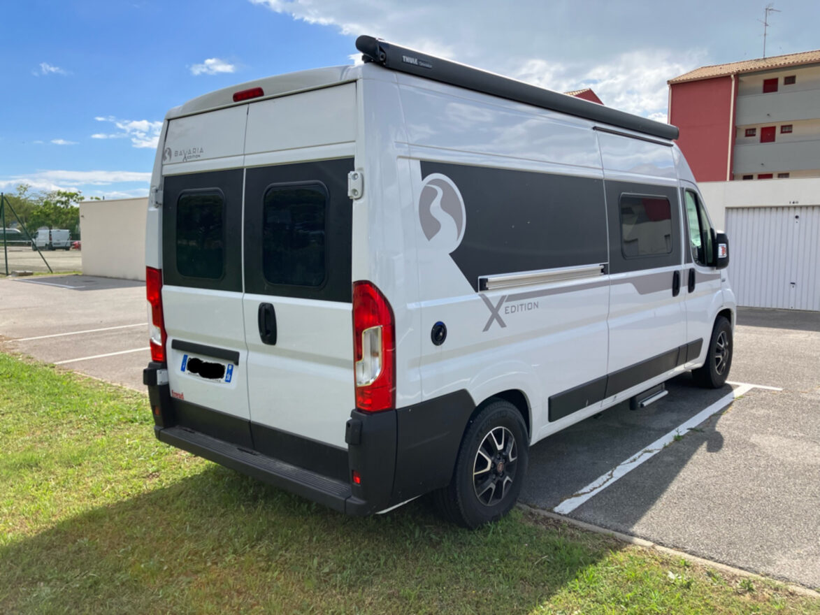 photos.external