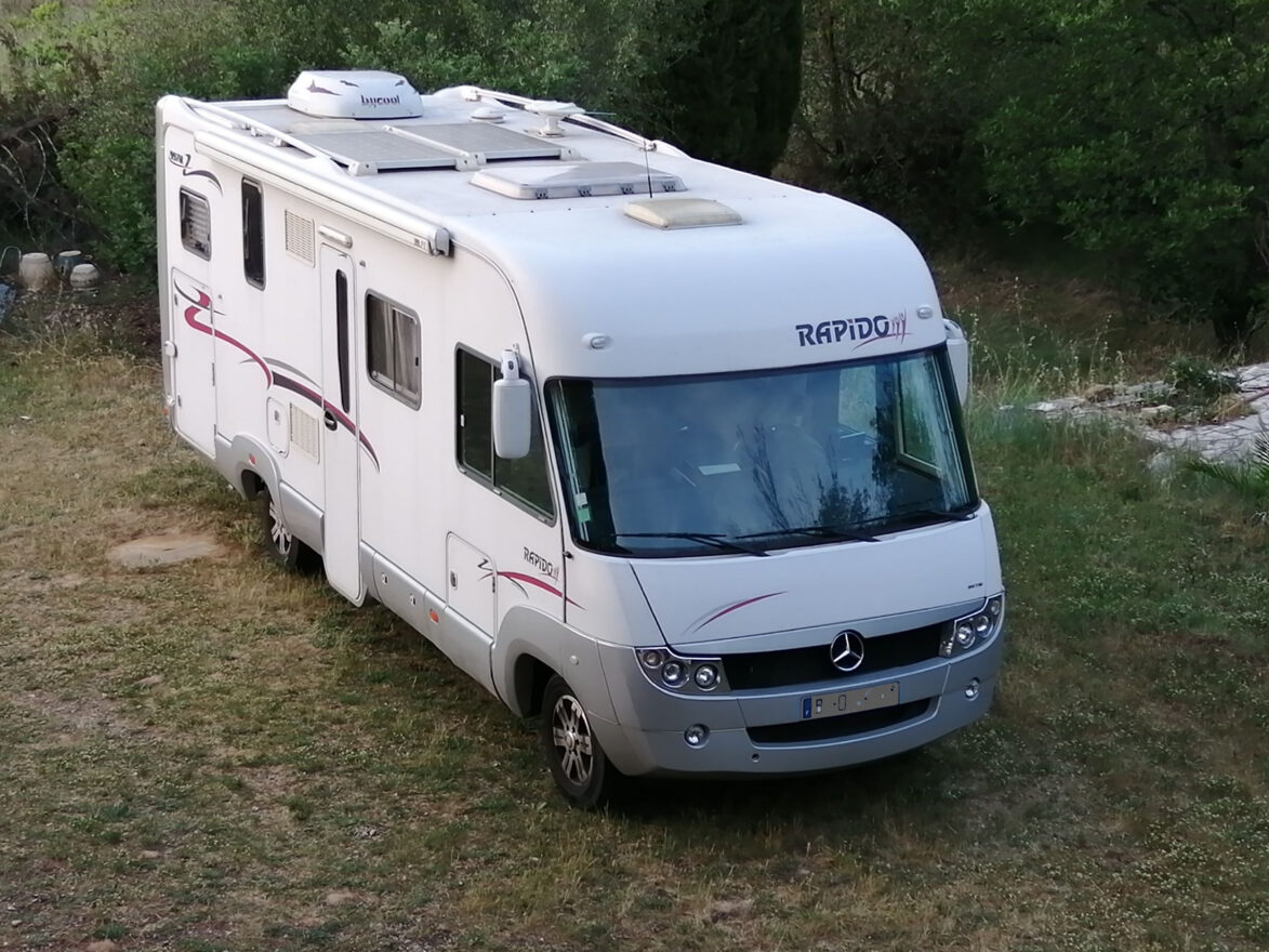 photos.external