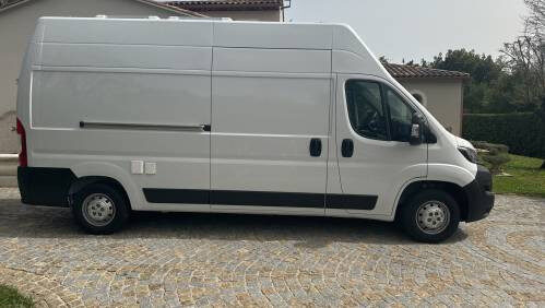photos.external