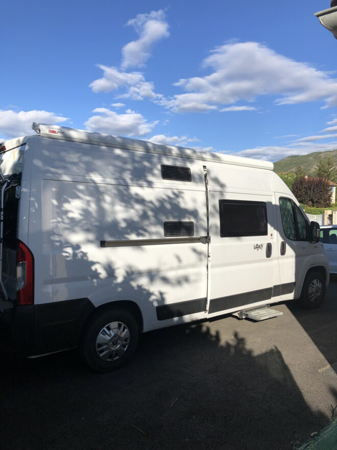 photos.external