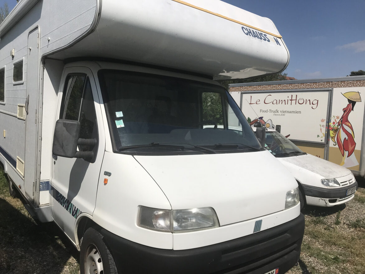 photos.external