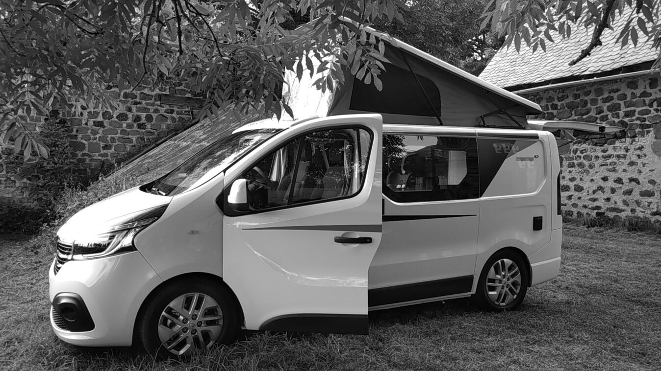 photos.external