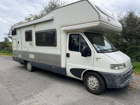 photos.external