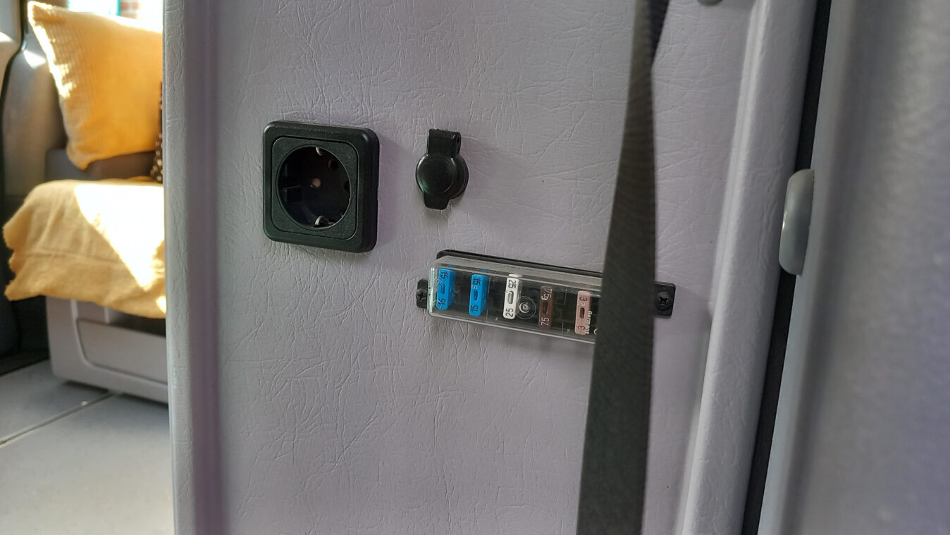 photos.accessories_ext