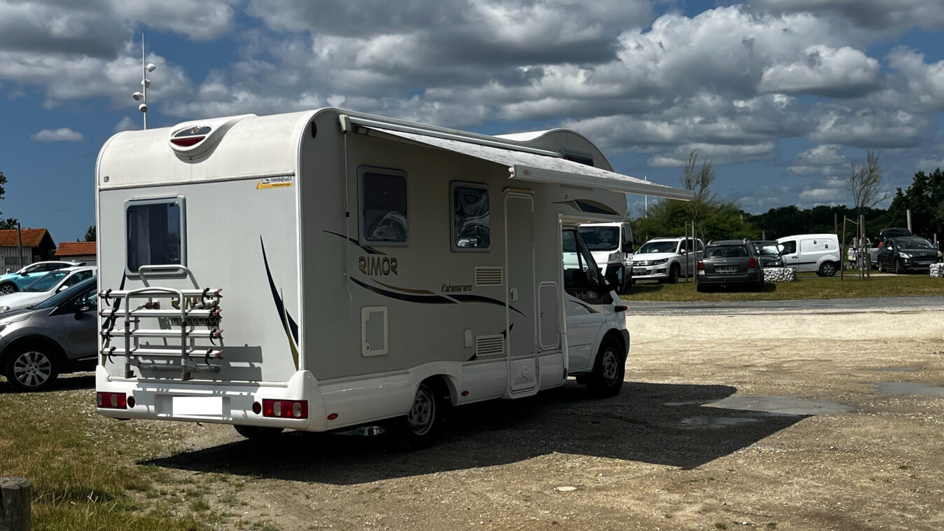 photos.external