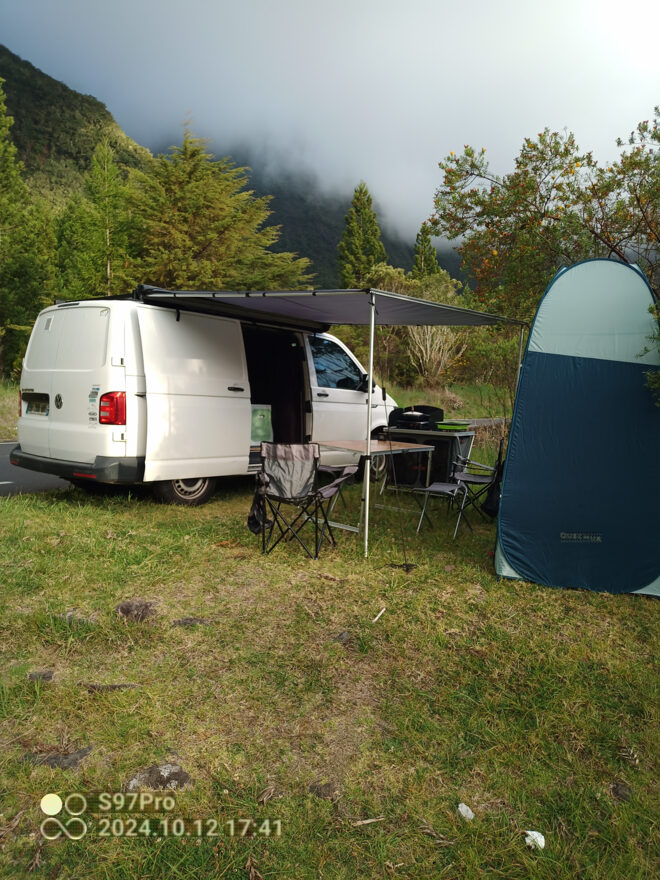 photos.external
