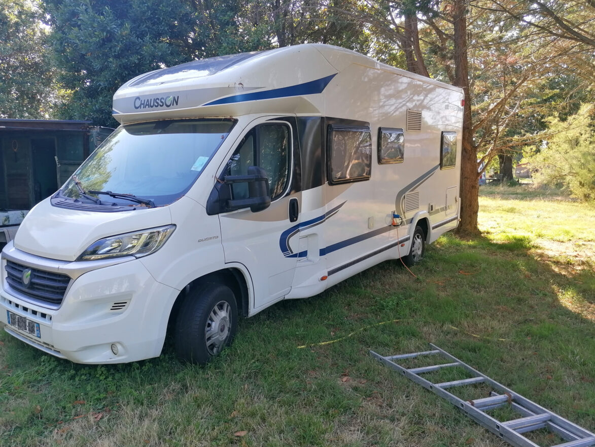 photos.external