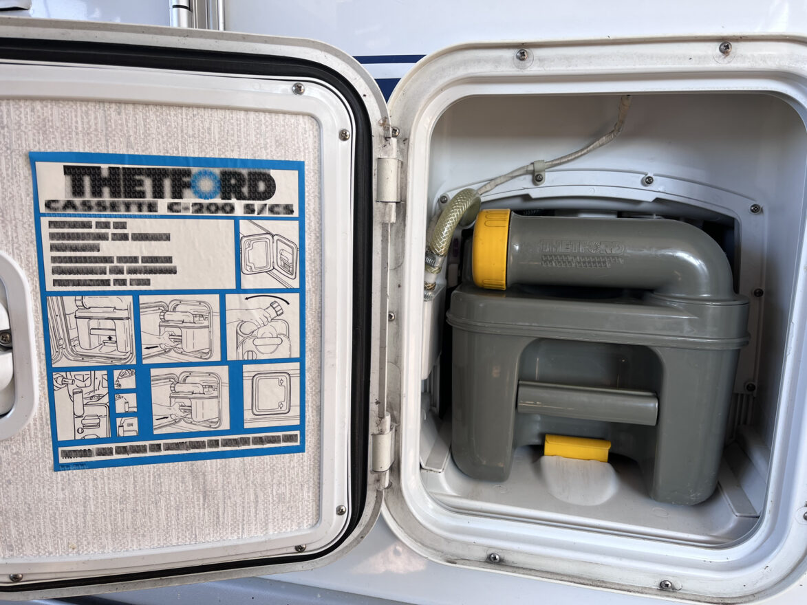 photos.accessories_ext