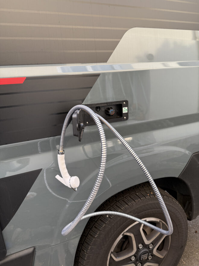 photos.accessories_ext