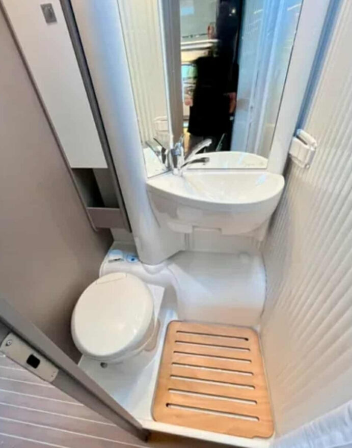 photos.bathroom