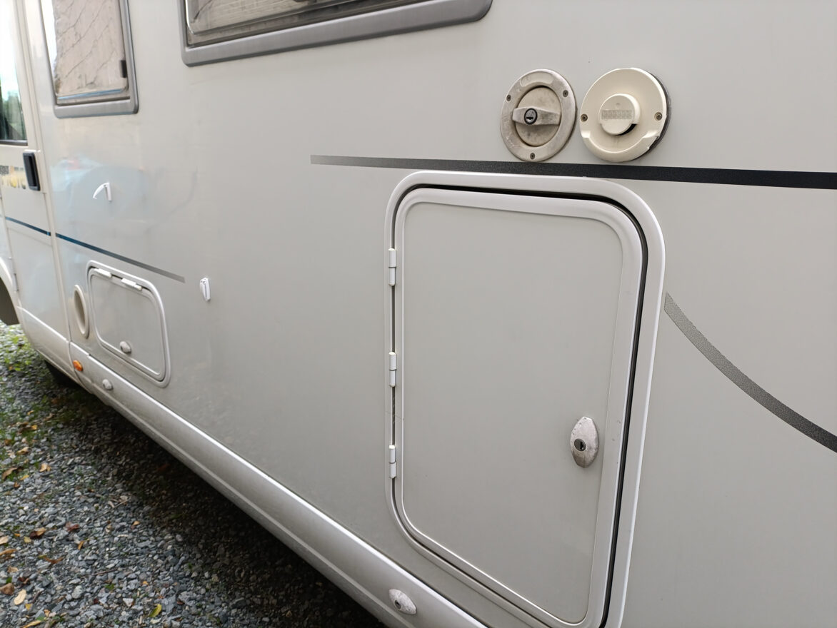 photos.accessories_ext