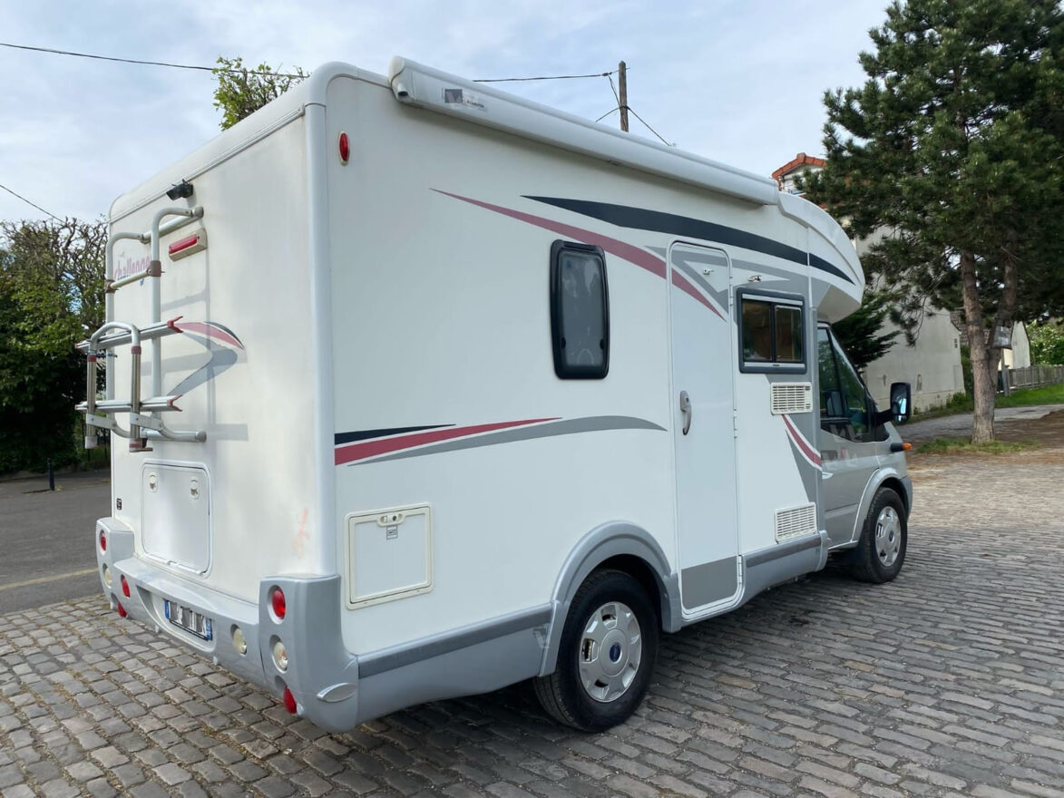 photos.external
