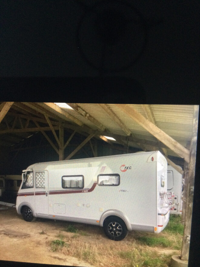 photos.external