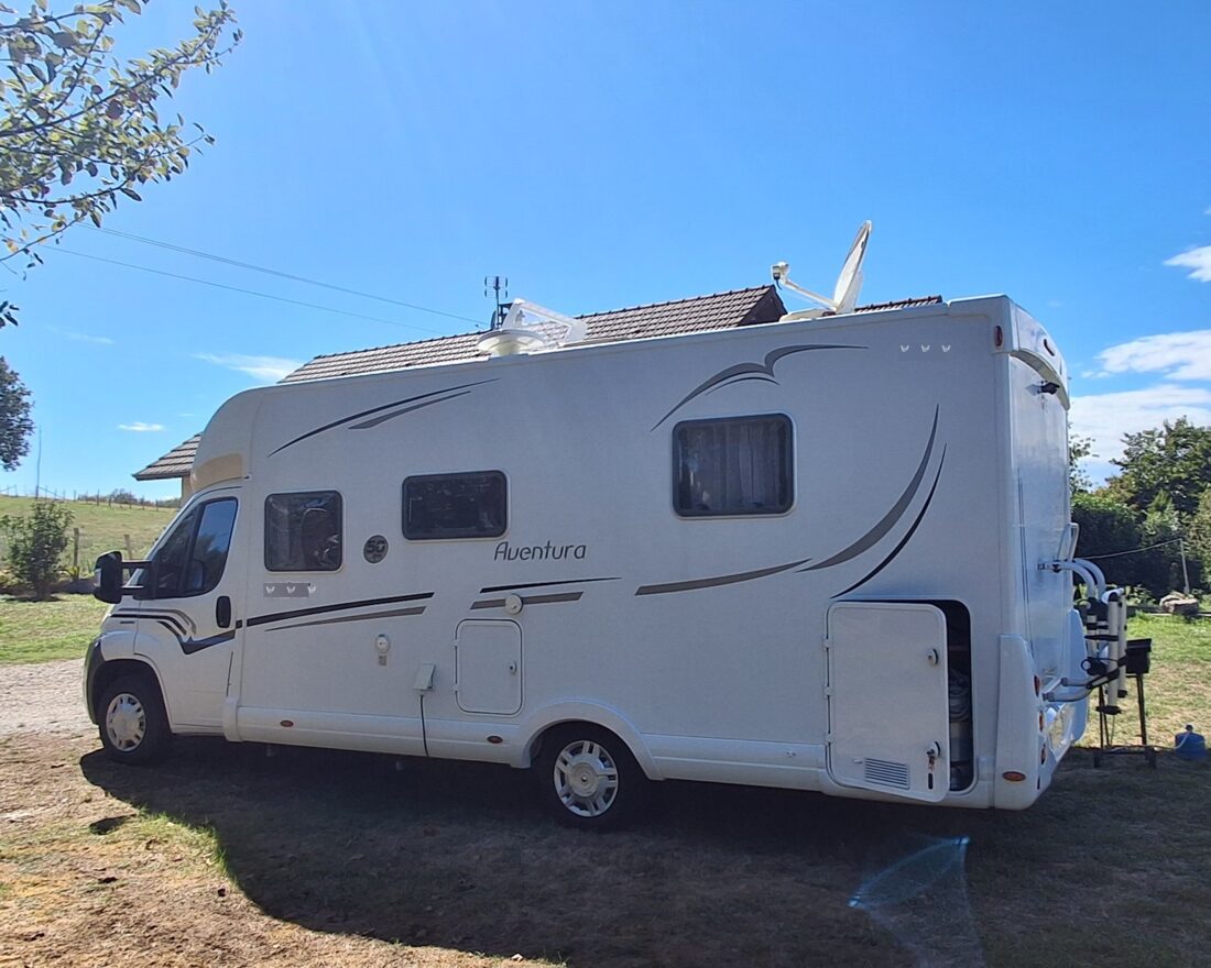 photos.external