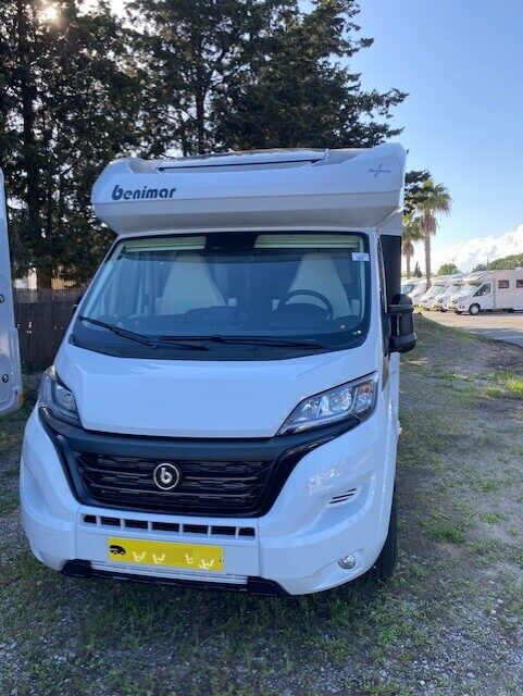 photos.external