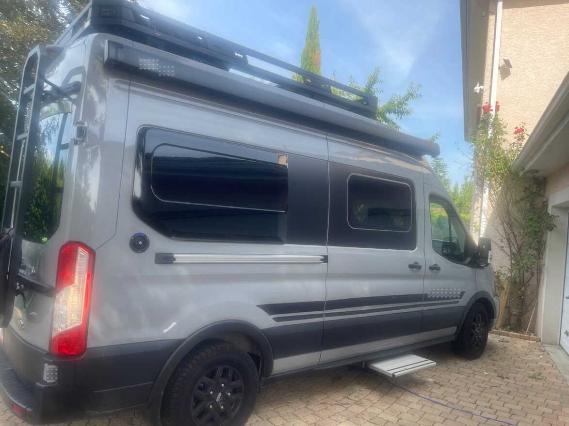 photos.external