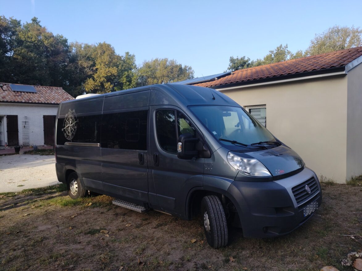 photos.external