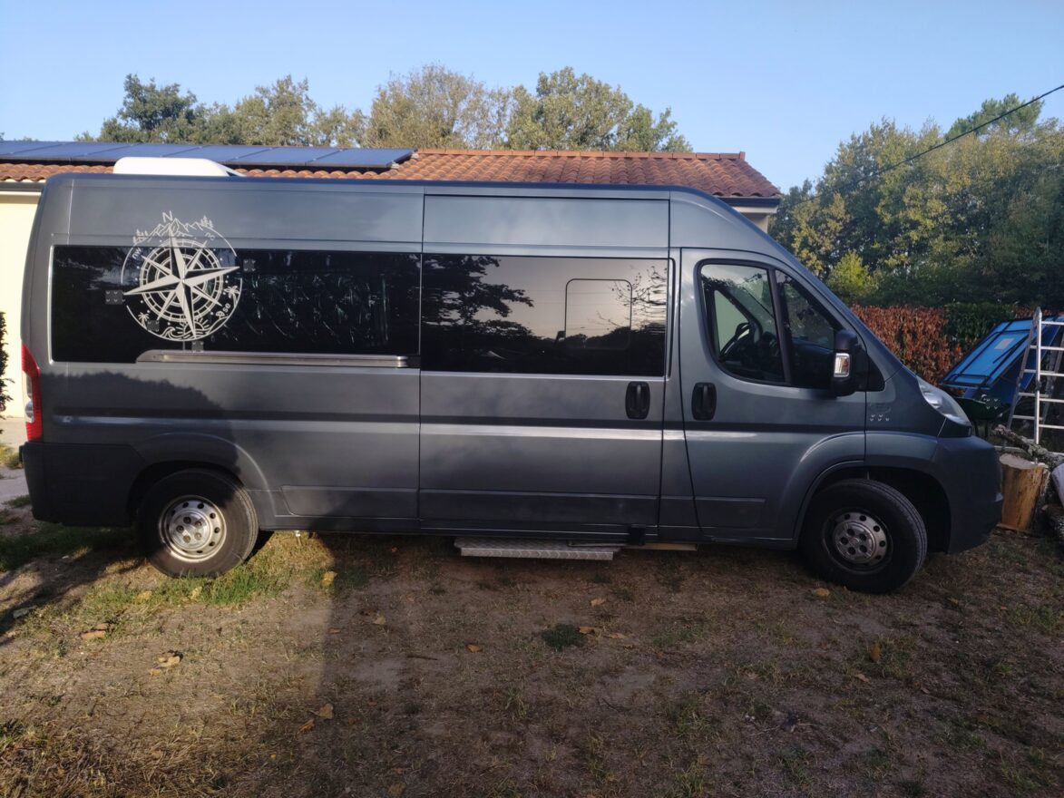 photos.external
