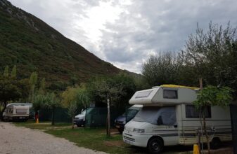 photos.external