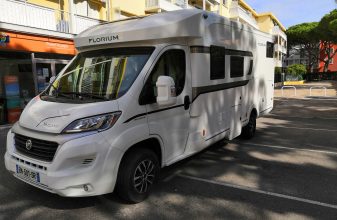 Fiat FLEURETTE 69LJX image