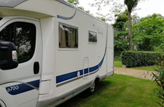 photos.external