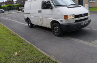 VOLKSWAGEN TRANSPORTEUR T4