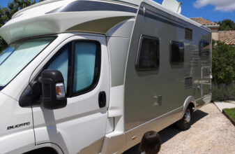 photos.external