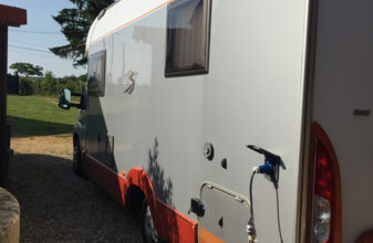 photos.external