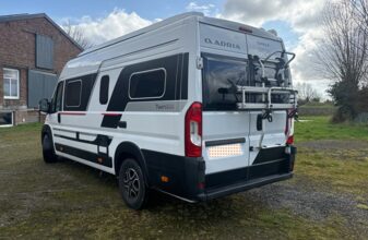 photos.external