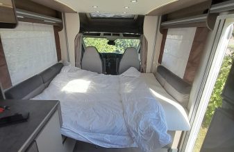 FORD CHAUSSON TITANIUM EDITION image