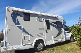 FORD CHAUSSON TITANIUM EDITION image