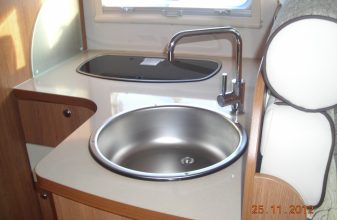  EURA MOBIL 720 QB image