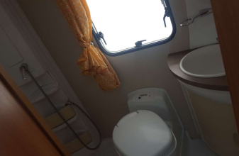  FORD Challenger image