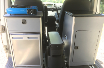 Volkswagen MULTIVAN 2011 image