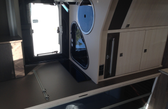 Ford CHALLENGER 358 image