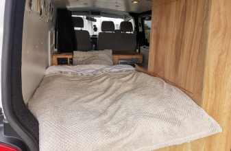 Volkswagen TRANSPORTEUR T5 image