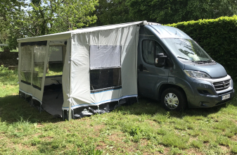 FIAT CARADO CAPUCINES image